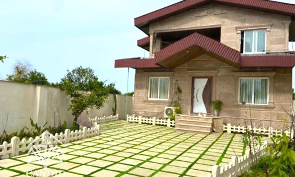 فروش ویلا در نیاسته کد 56 250 متر زمین 180 متر بنا