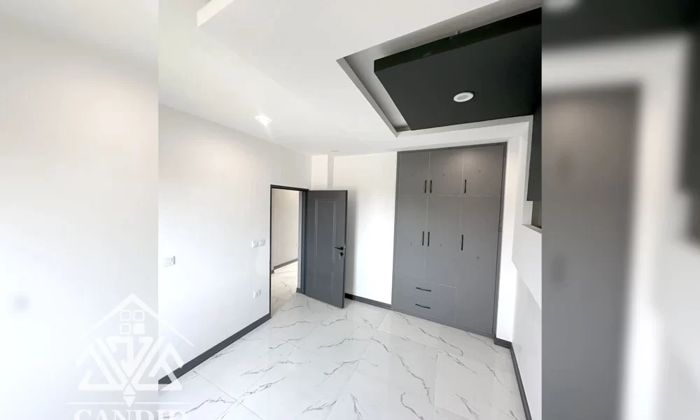 فروش ویلا در کتالم کد 85 220 متر زمین ۴۱۹ متر بنا